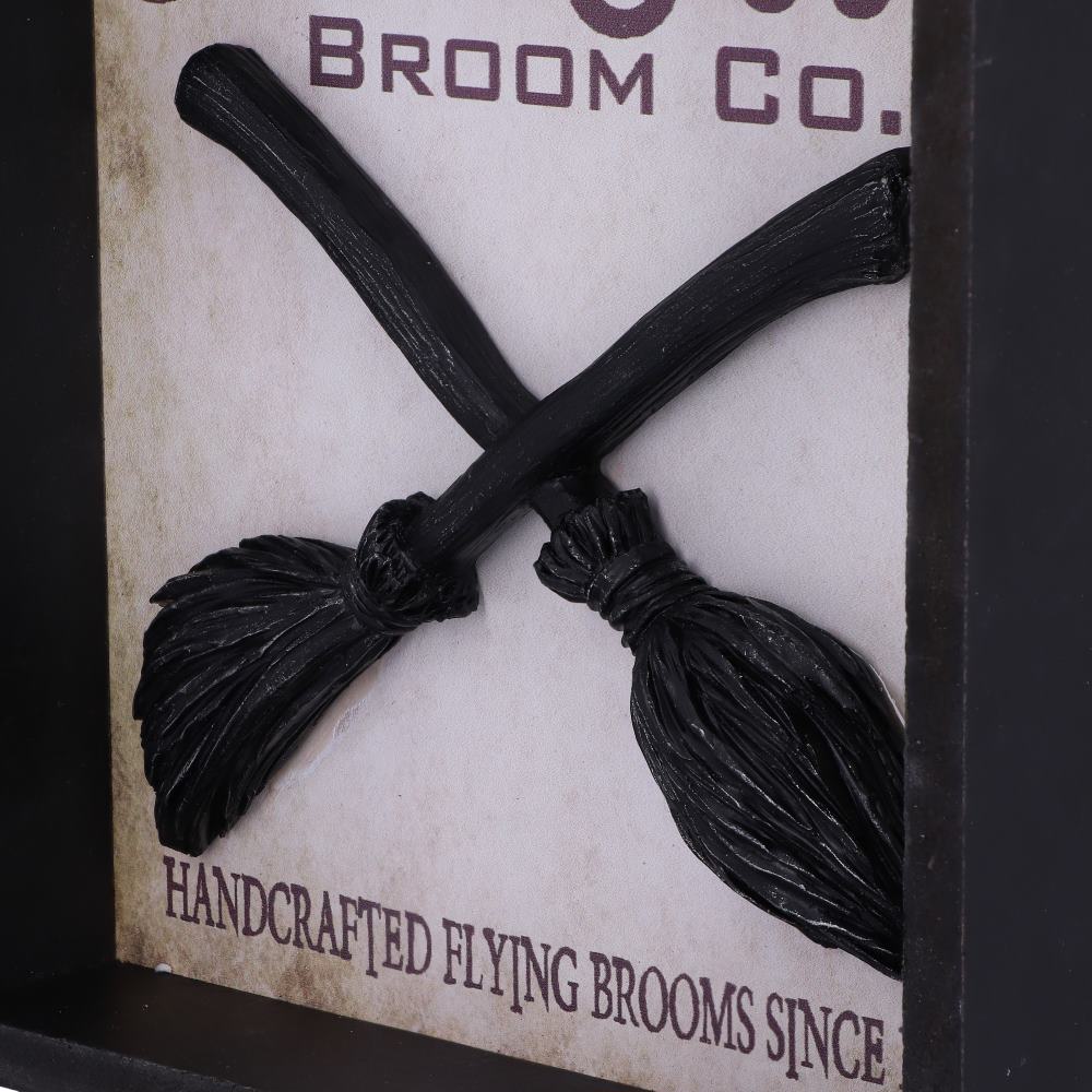 Wanddecoratie 'Hocus Pocus Broom Co.', Nemesis Now