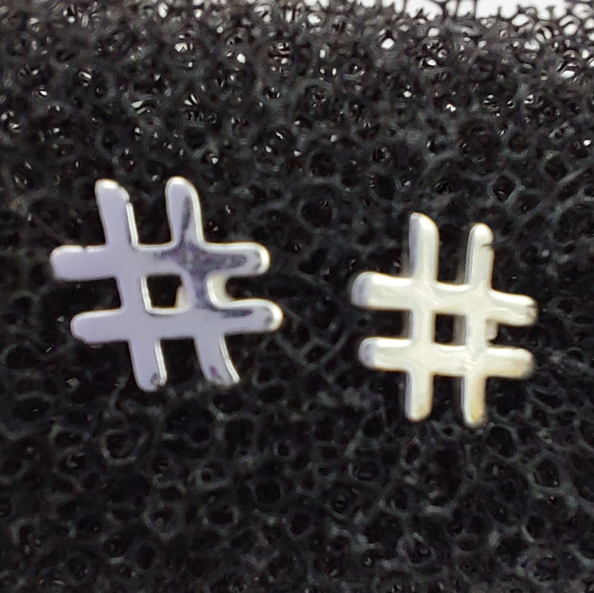 Oorknopjes, 'Hashtag'