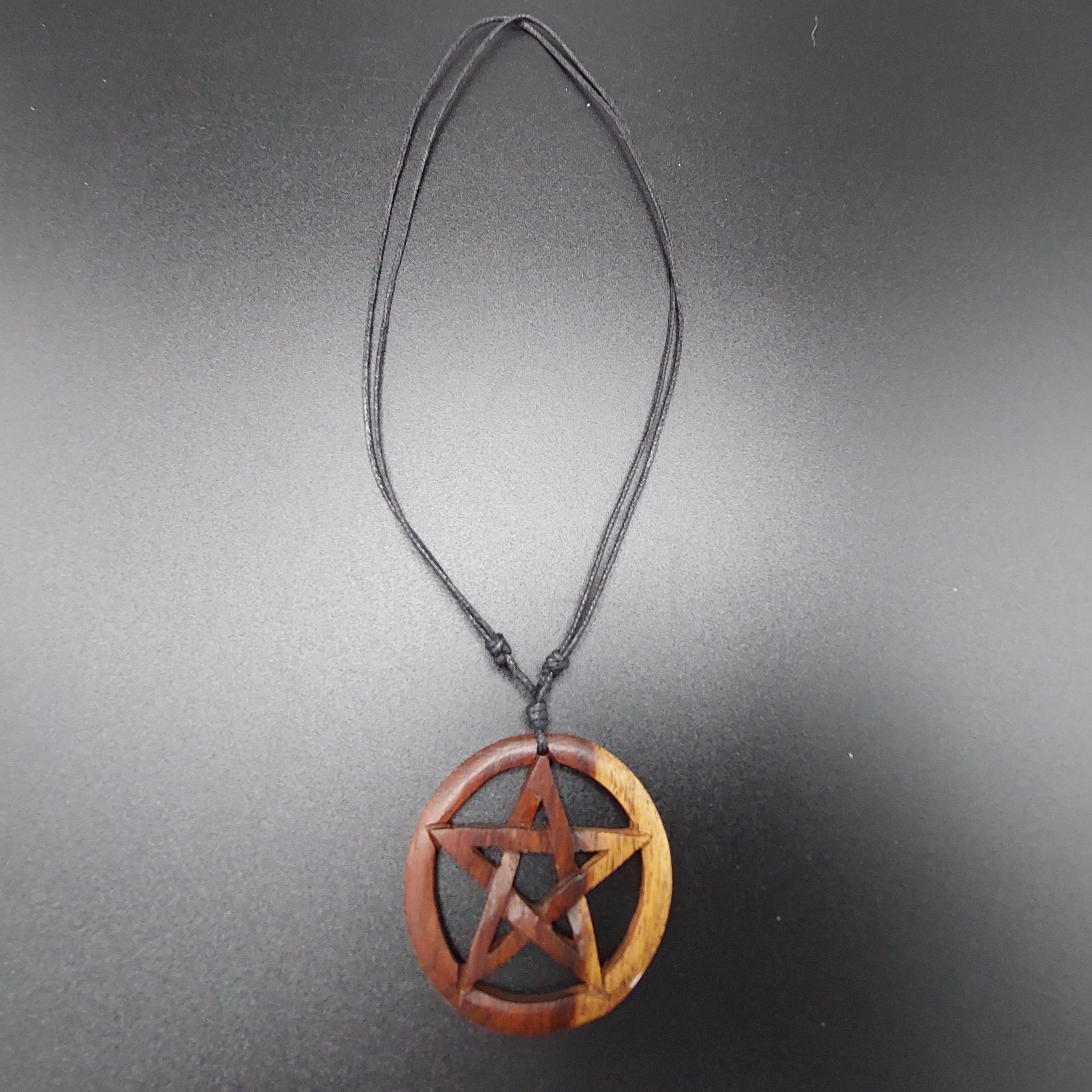 Hanger 'Pentagram in hout'